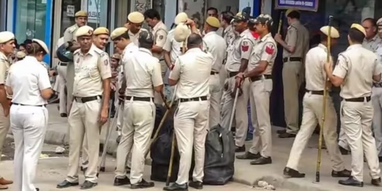 After Lawrence Bishnoi’s shooters, now rival Bambiha gang opens fire at businessman’s house in Delhi – India TV