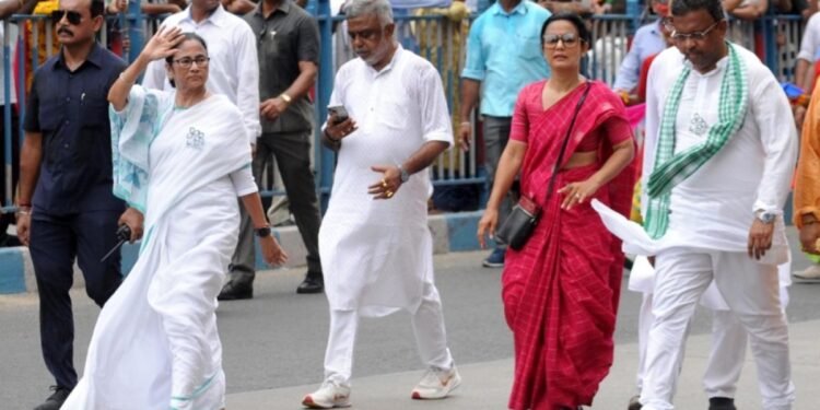 Mamata Banerjee’s Trinamool Congress sweeps Bengal bypolls, BJP fails to open account – India TV