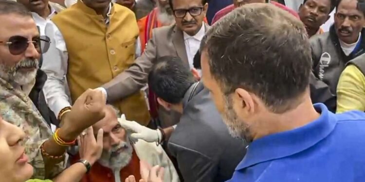 What did Rahul Gandhi do when he approached an injured BJP MP in Parliament? – India TV