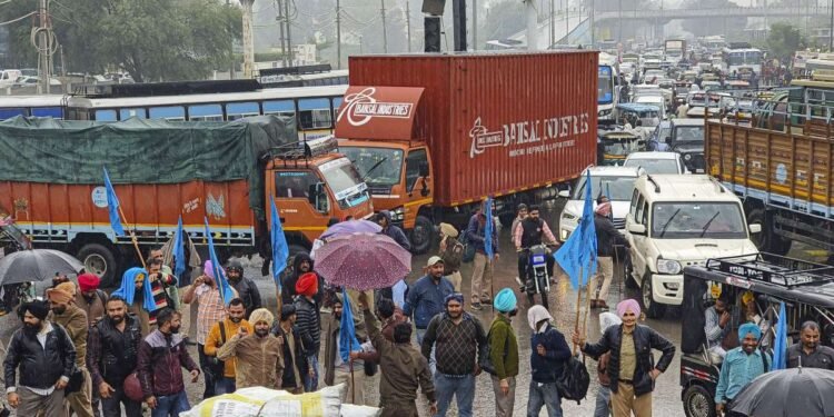 2,800 buses stay off road as contractual employees of Punjab Roadways, PRTC begin 3-day strike – India TV