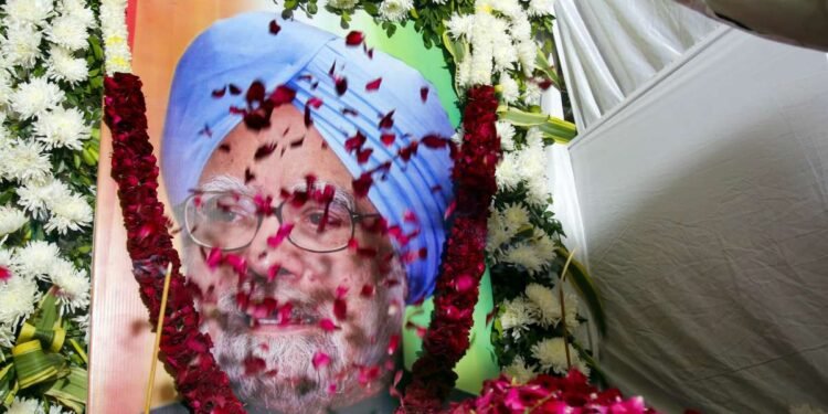 NSUI urges PM Modi to name one college under Delhi University after Manmohan Singh, read letter – India TV