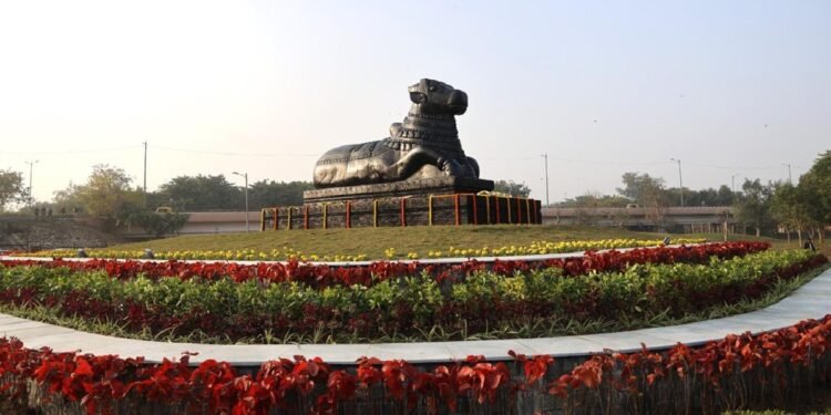 Delhi gets its largest green space Yamuna Vatika, 24X7 ‘Aarambh’ library