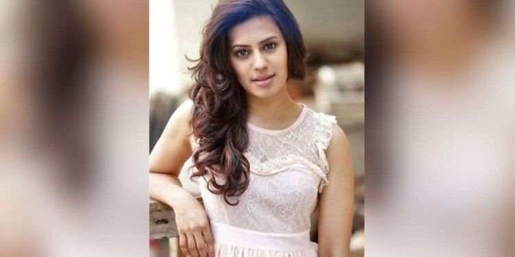 Actor Ranya Rao, daughter of IPS officer, caught with 14.8 kg gold at Bangalore Airport, arrested